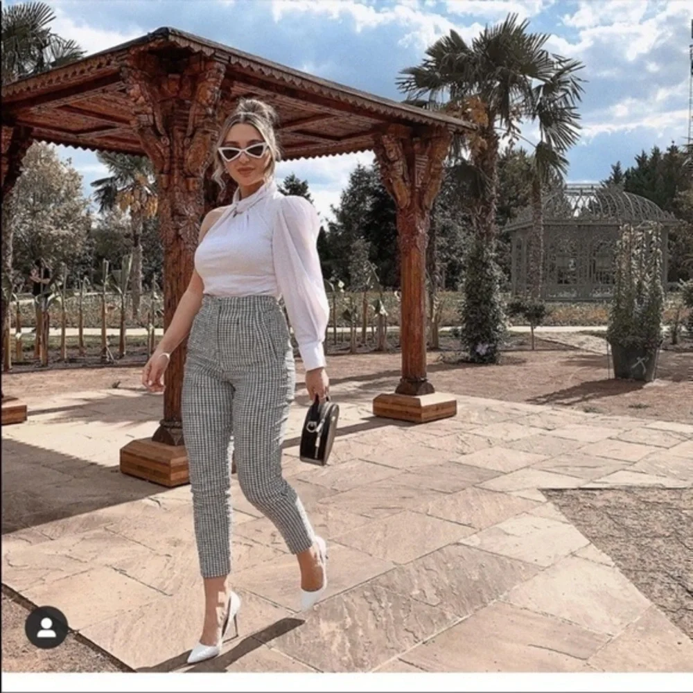 ZARA Asymmetrical top 2604/394
